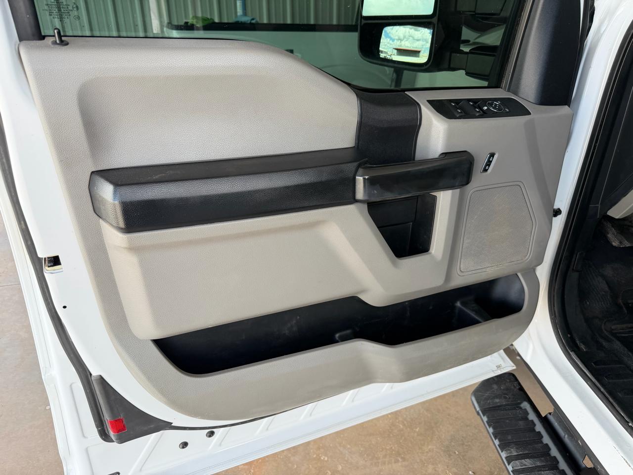 Ford F-250 SD XL SuperCab Long Bed 4WD 2019