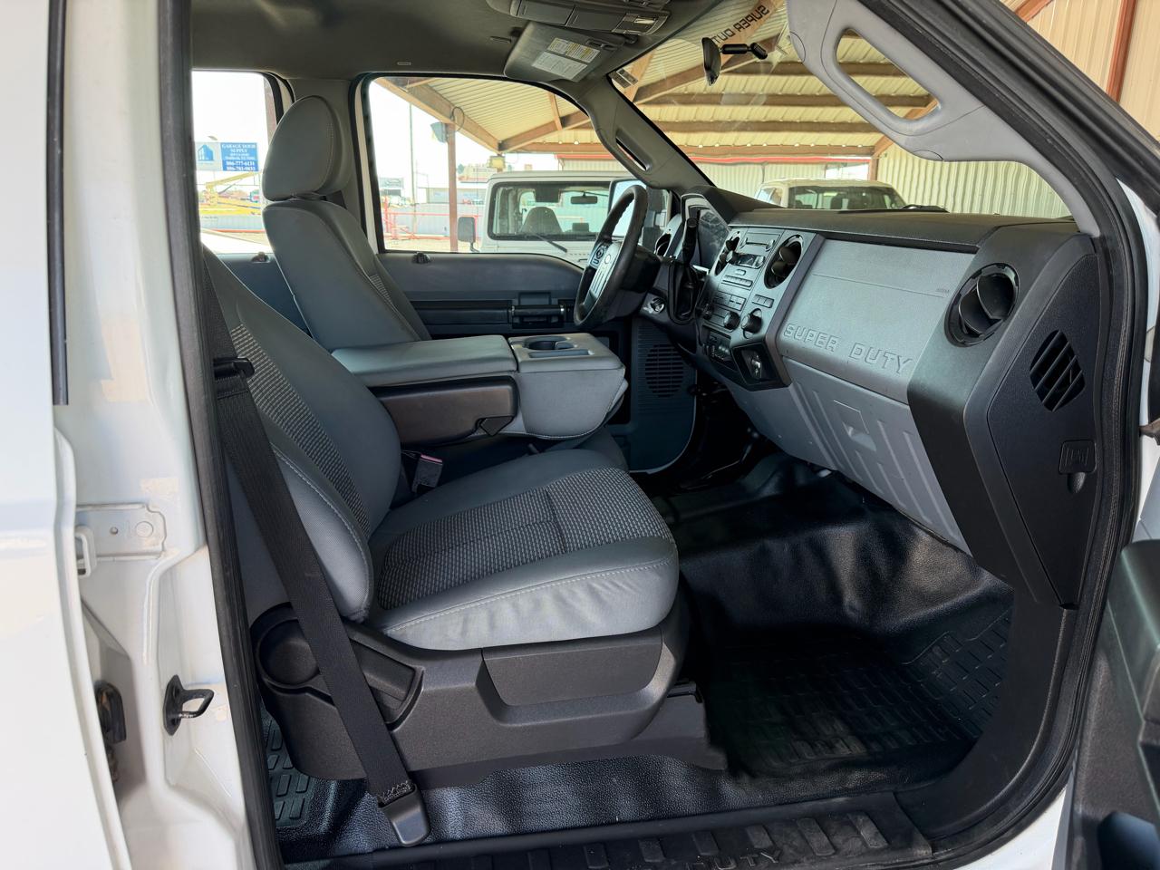 Ford F-550 Crew Cab DRW 4WD 2012