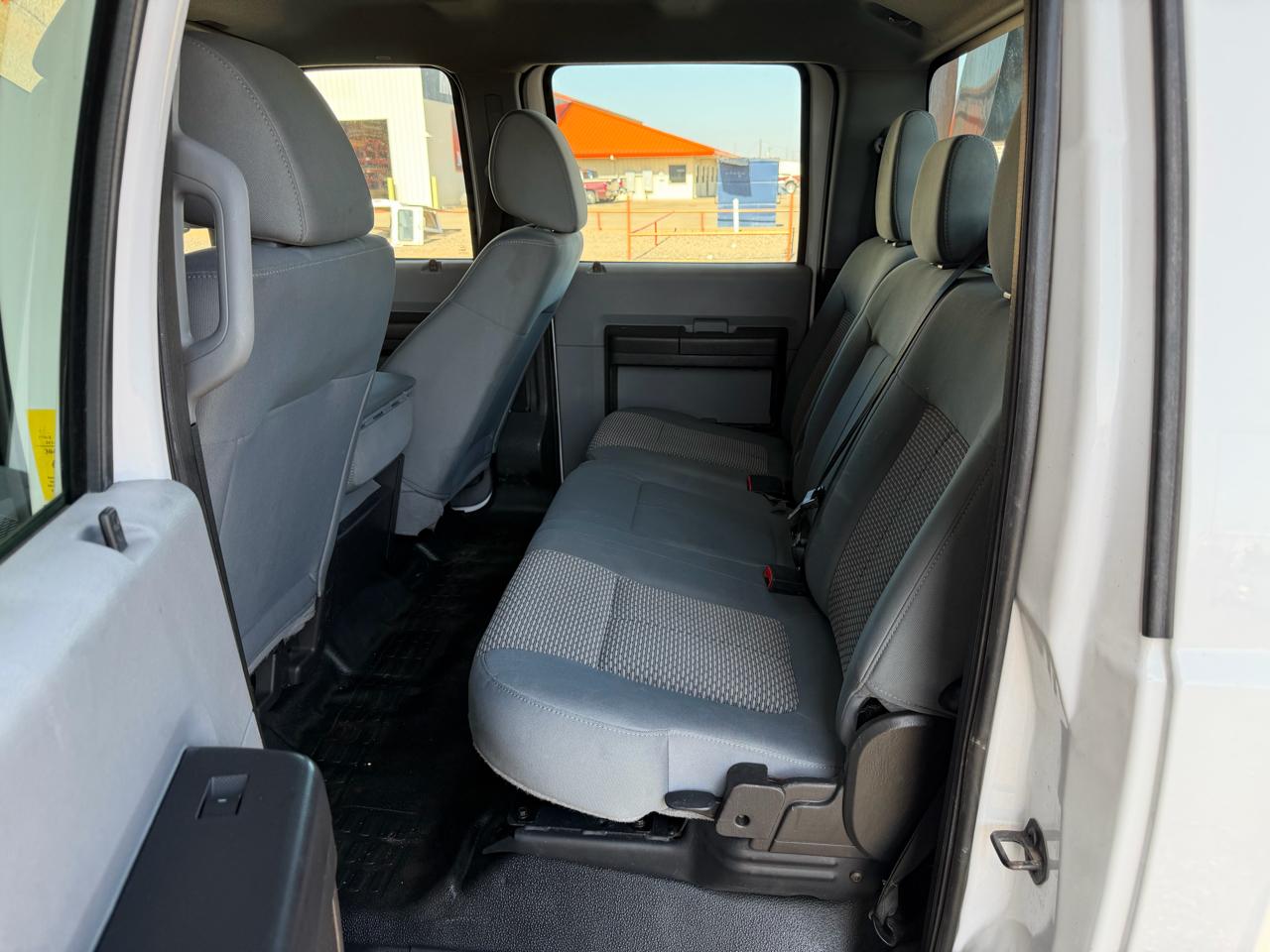 Ford F-550 Crew Cab DRW 4WD 2012
