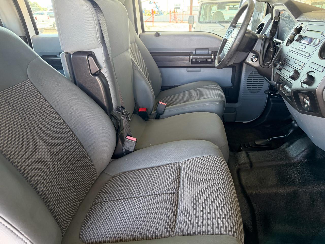 Ford F-550 Crew Cab DRW 4WD 2012