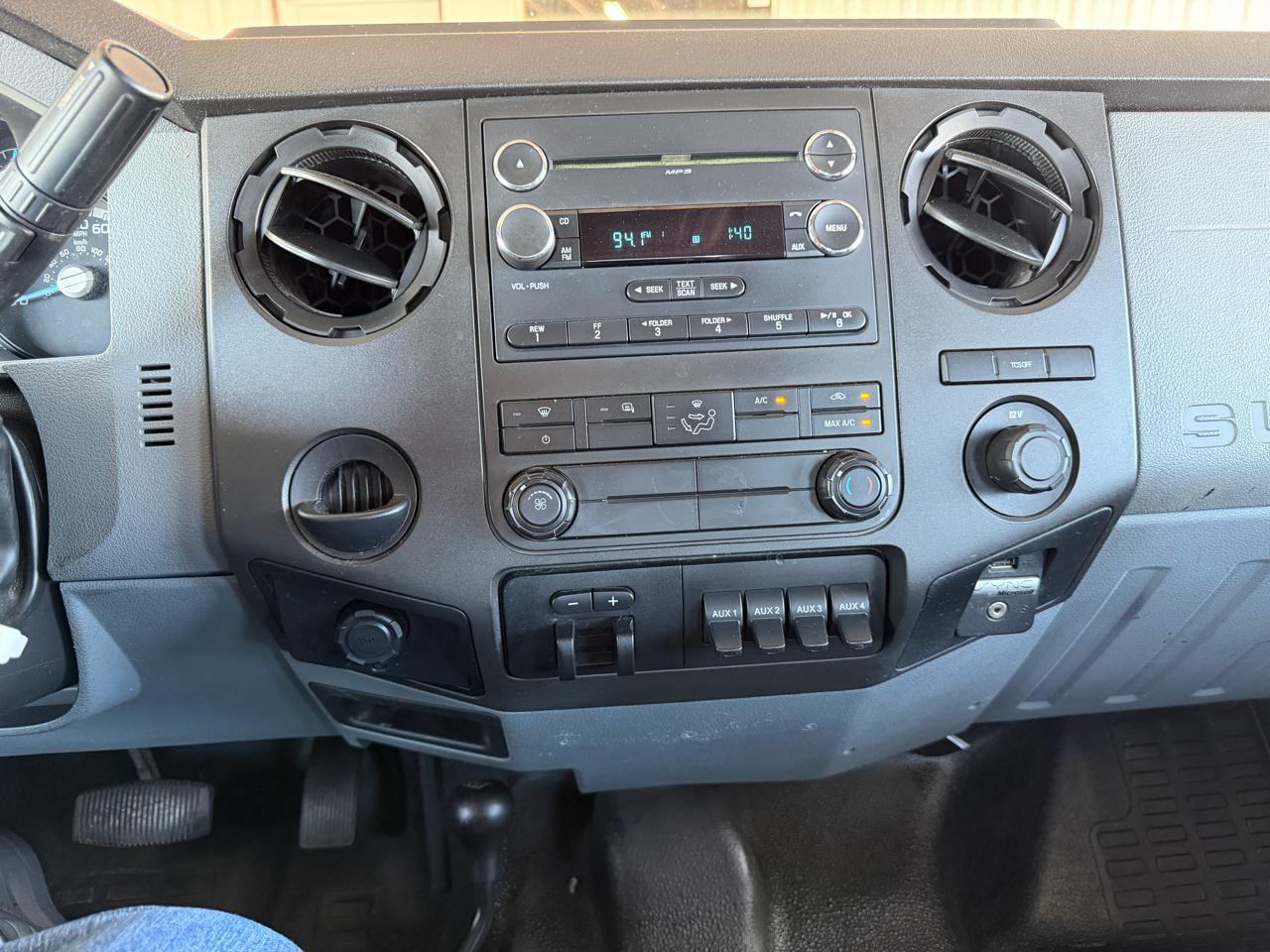 Ford F-550 Crew Cab DRW 4WD 2012