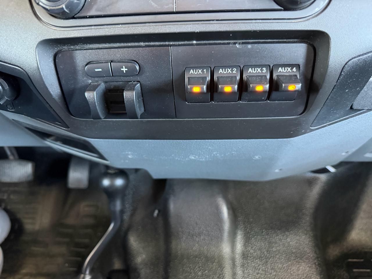 Ford F-550 Crew Cab DRW 4WD 2012