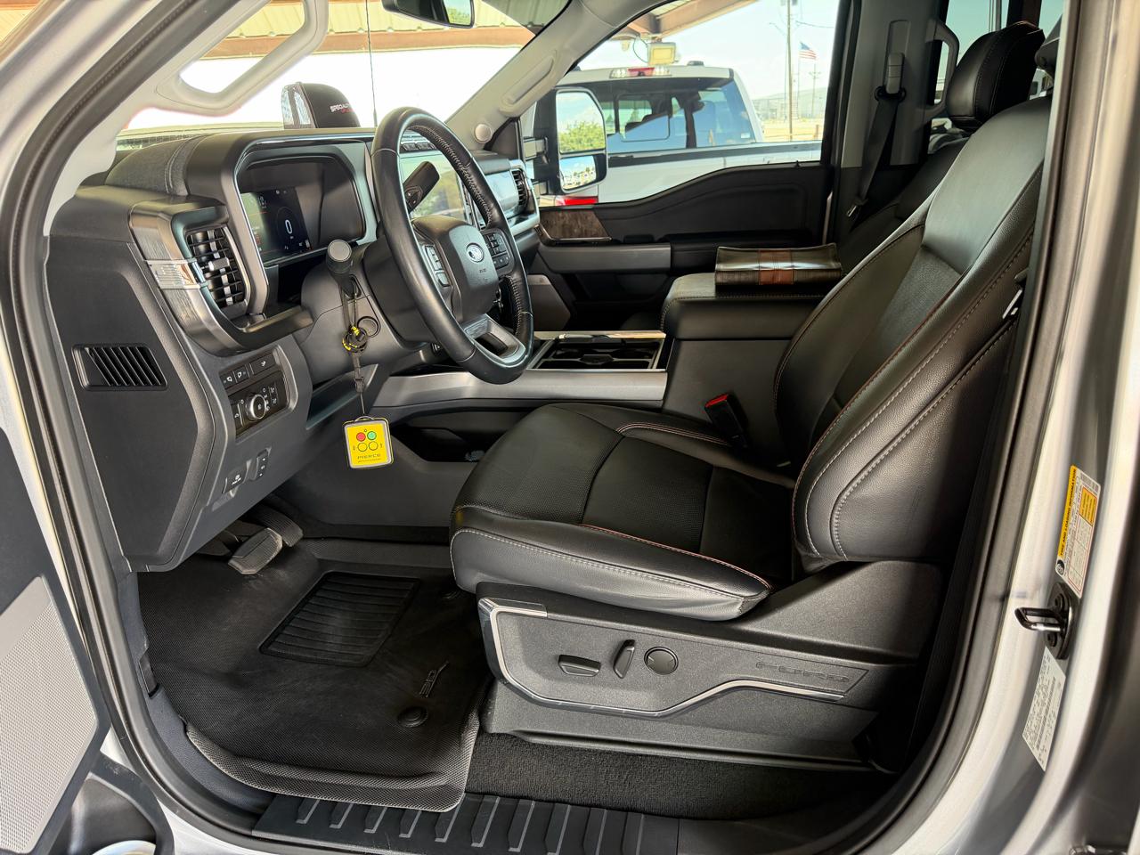 Ford F-250 SD Lariat Crew Cab 4WD 2024