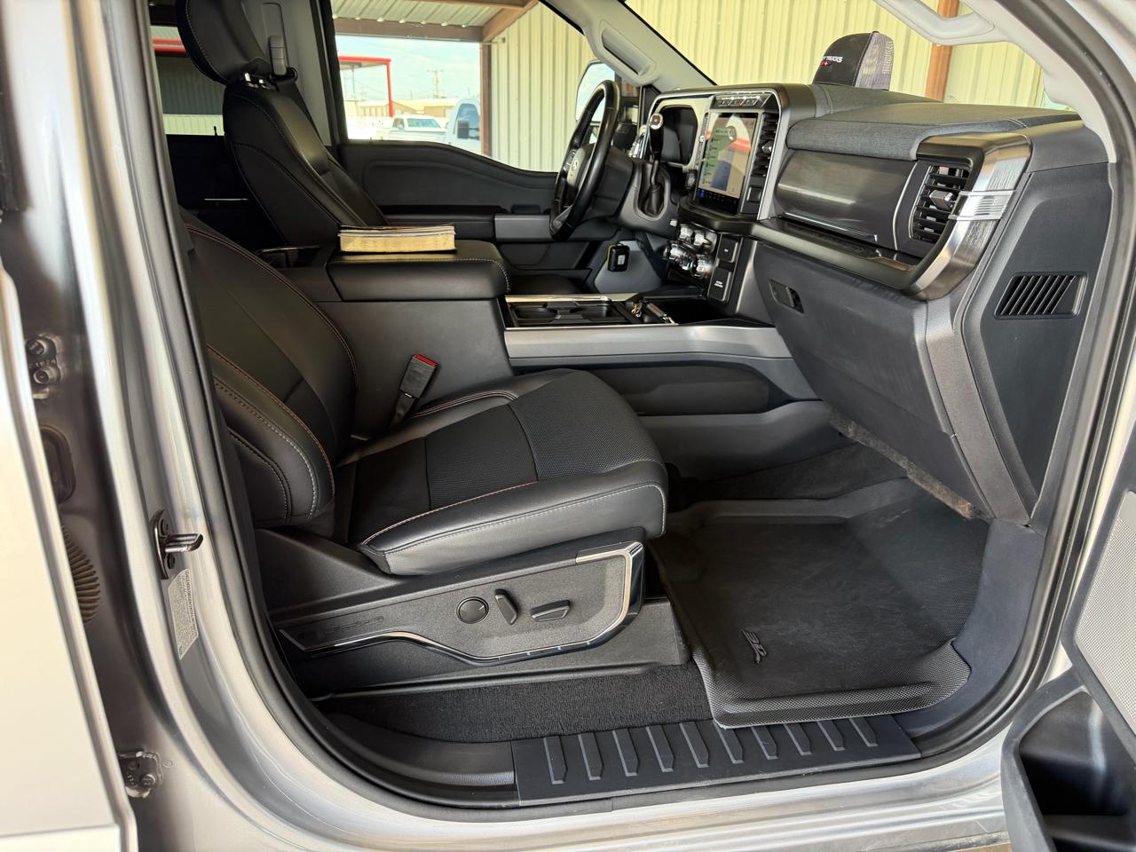 Ford F-250 SD Lariat Crew Cab 4WD 2024
