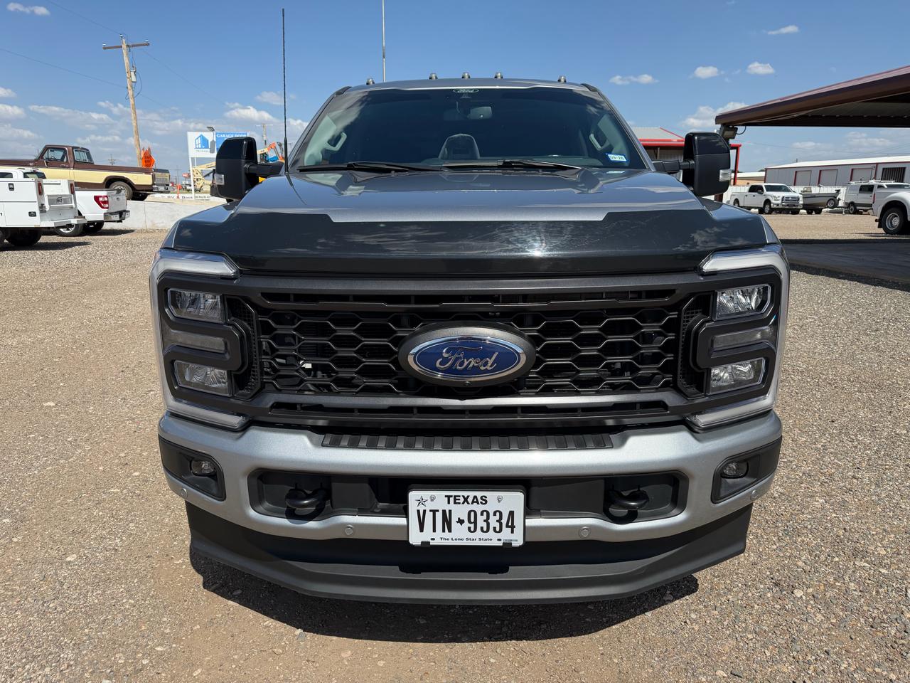 Ford F-250 SD Lariat Crew Cab 4WD 2024