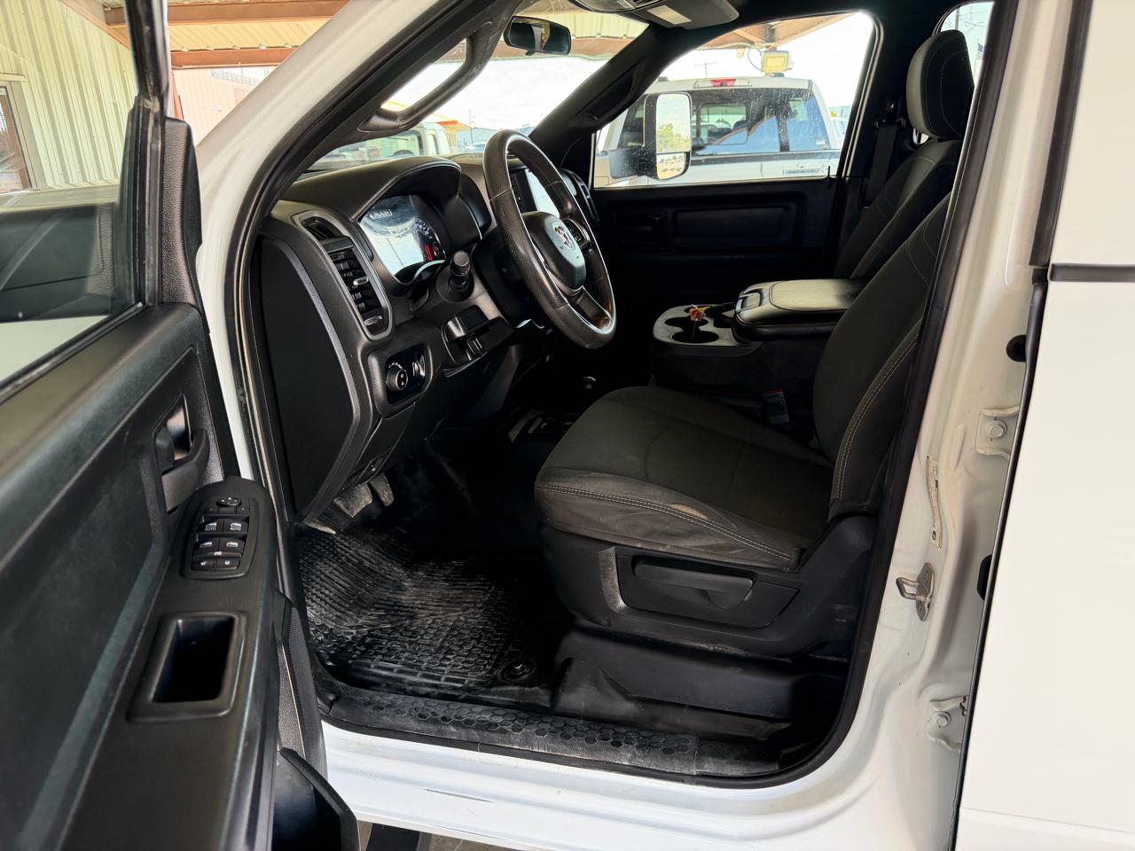 RAM 2500 Tradesman Crew Cab LWB 4WD 2022