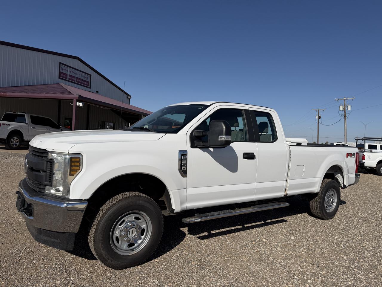 Ford F-250 SD XL SuperCab Long Bed 4WD 2018