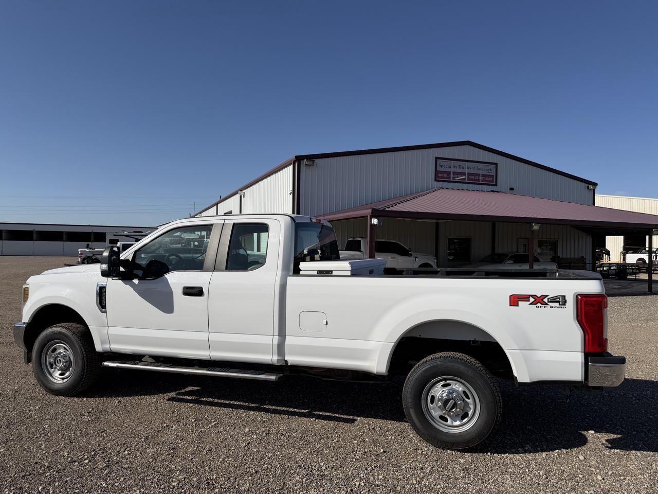 Ford F-250 SD XL SuperCab Long Bed 4WD 2018