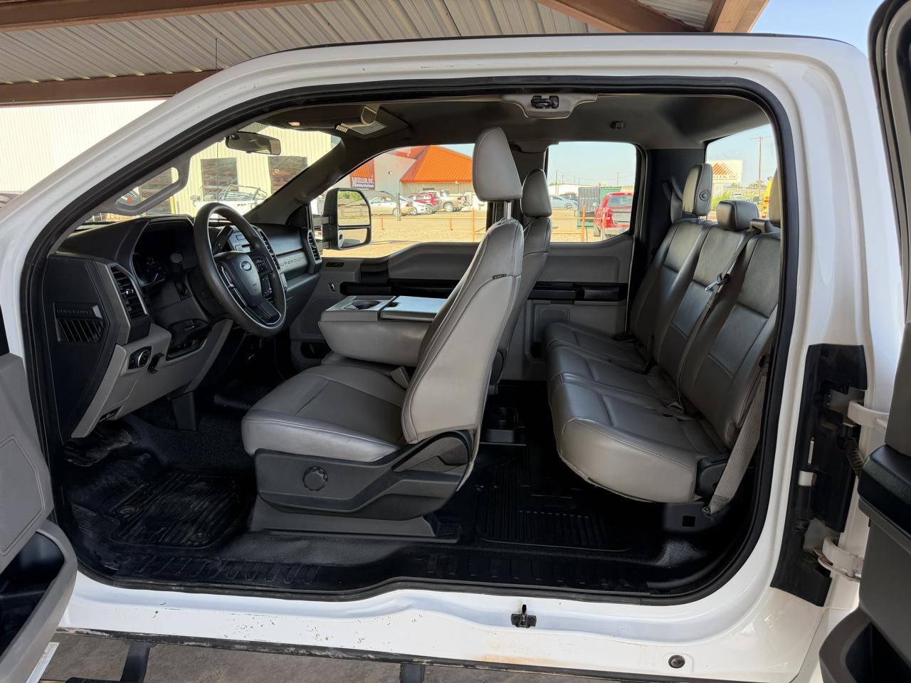 Ford F-250 SD XL SuperCab Long Bed 4WD 2018