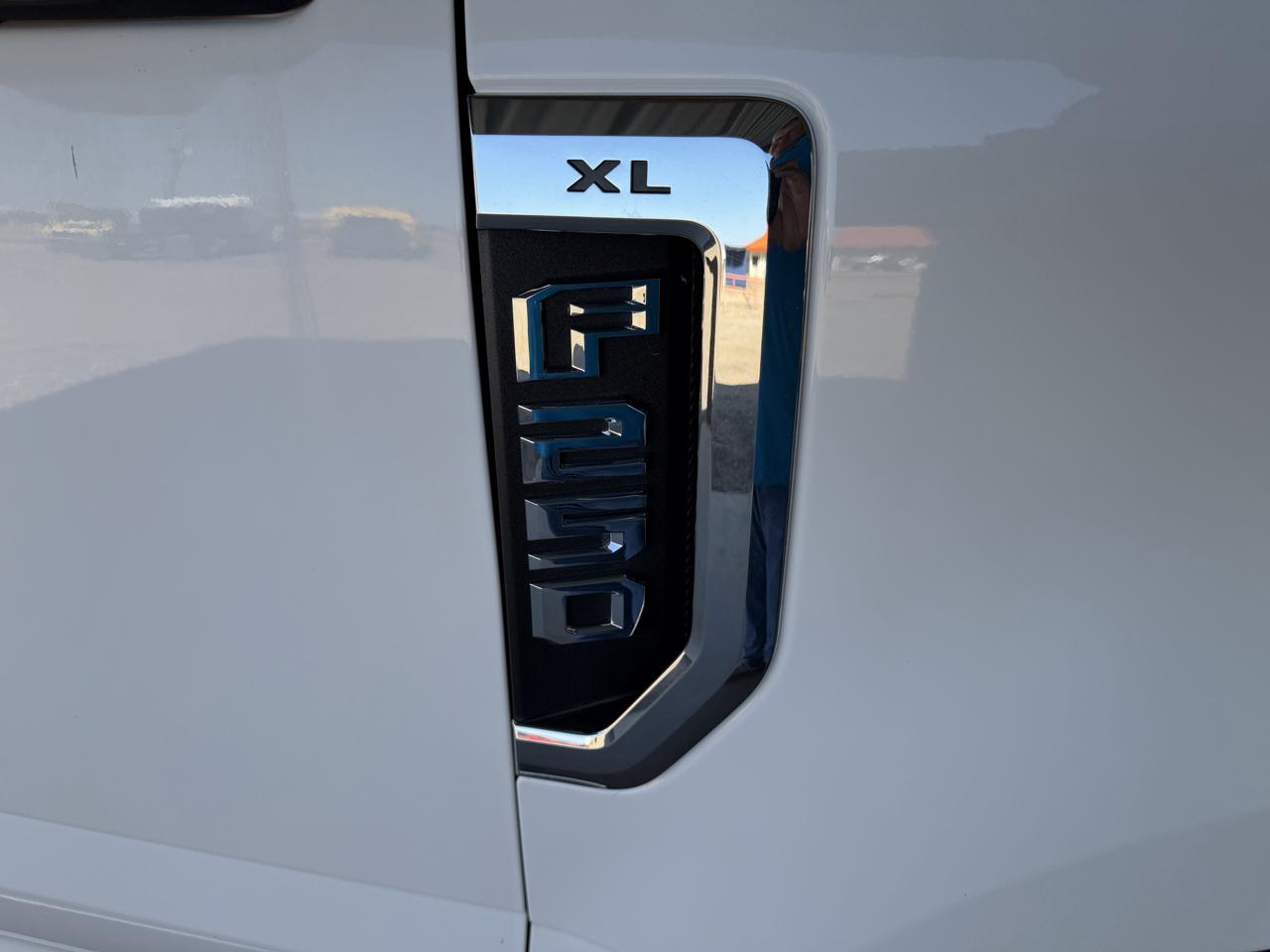 Ford F-250 SD XL SuperCab Long Bed 4WD 2018