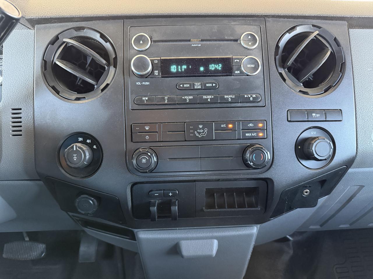 Ford F-250 SD XL Crew Cab Long Bed 4WD 2016
