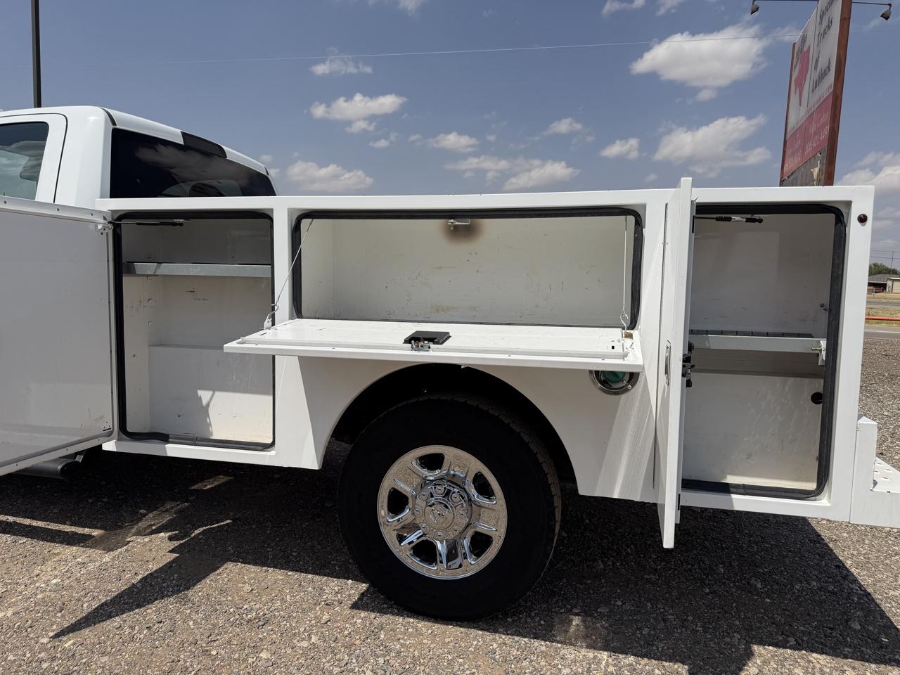 RAM 3500 Regular Cab 4WD 2024