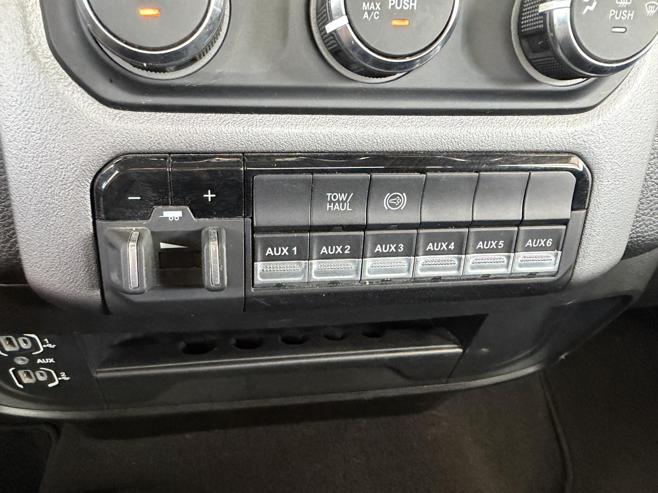 RAM 3500 Regular Cab 4WD 2024