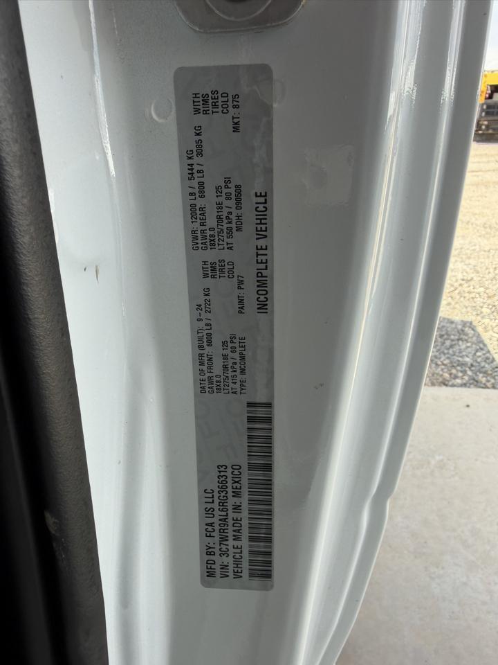 RAM 3500 Regular Cab 4WD 2024