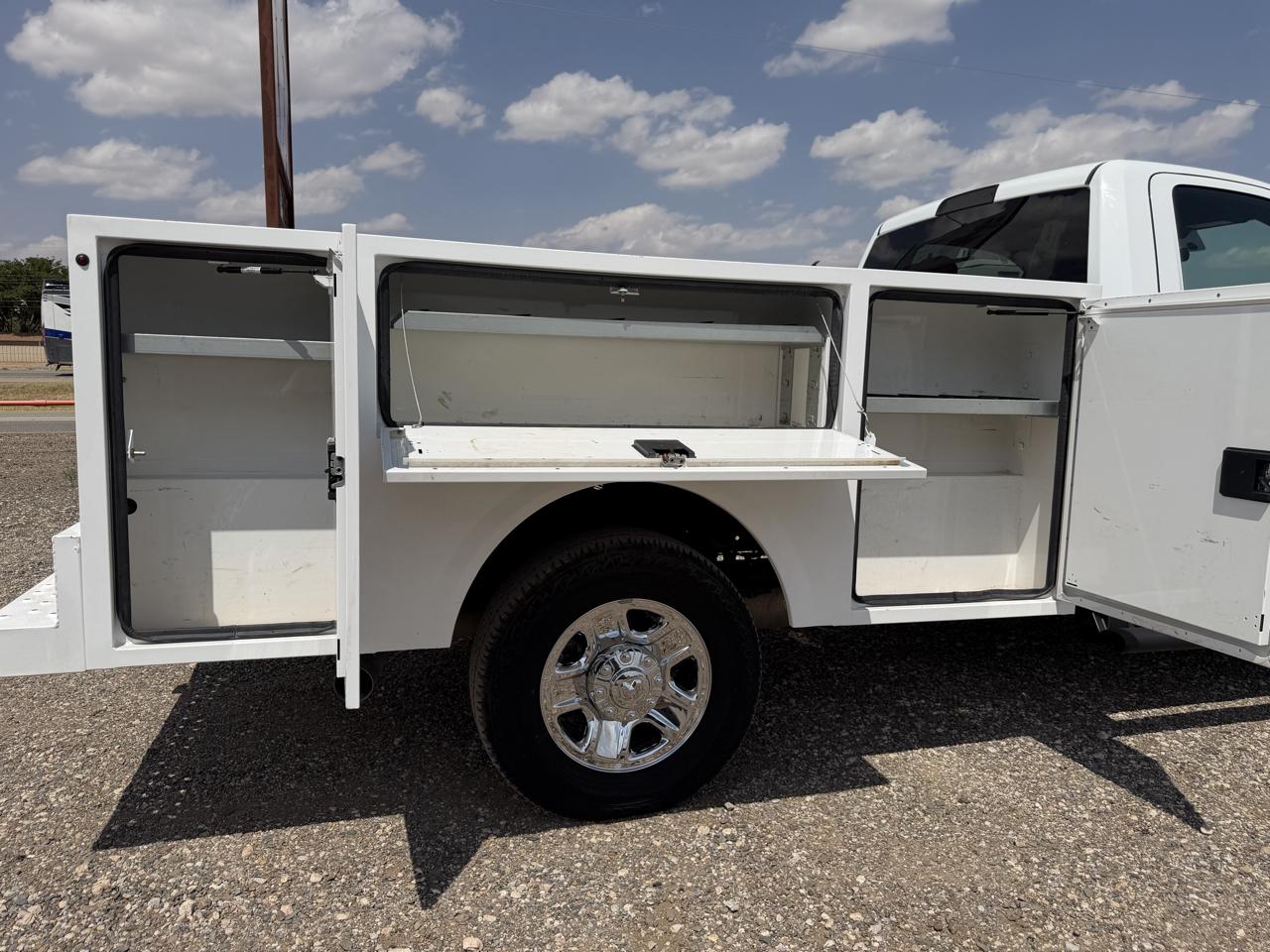 RAM 3500 Regular Cab 4WD 2024