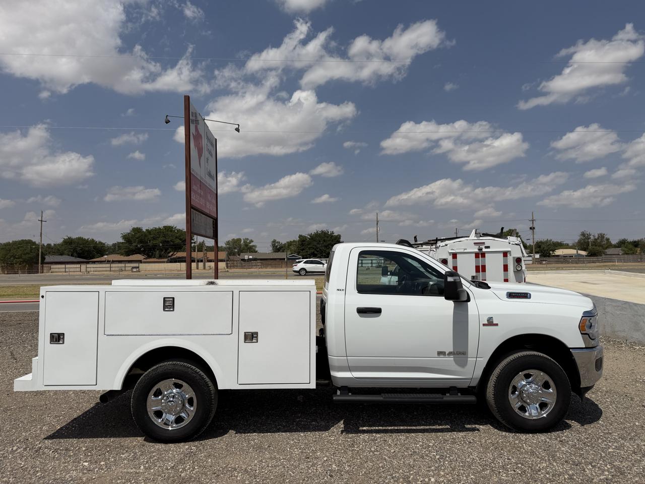 RAM 3500 Regular Cab 4WD 2024