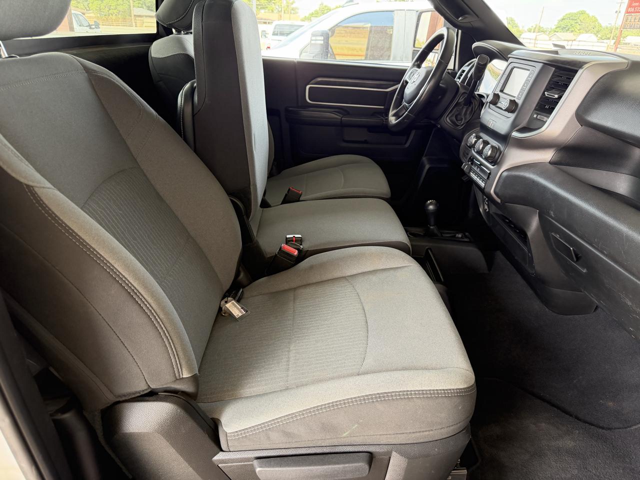 RAM 3500 Regular Cab 4WD 2024