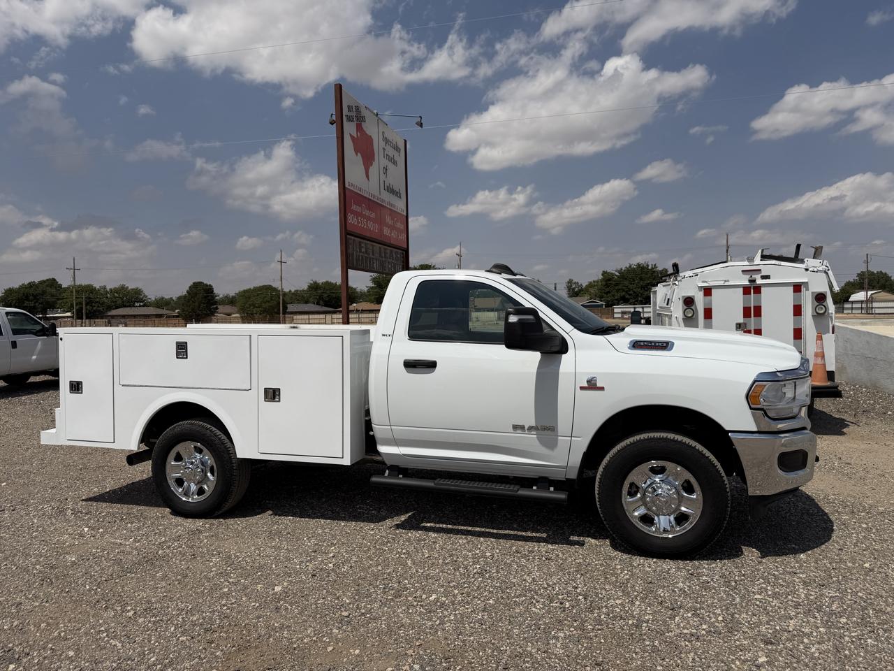 RAM 3500 Regular Cab 4WD 2024