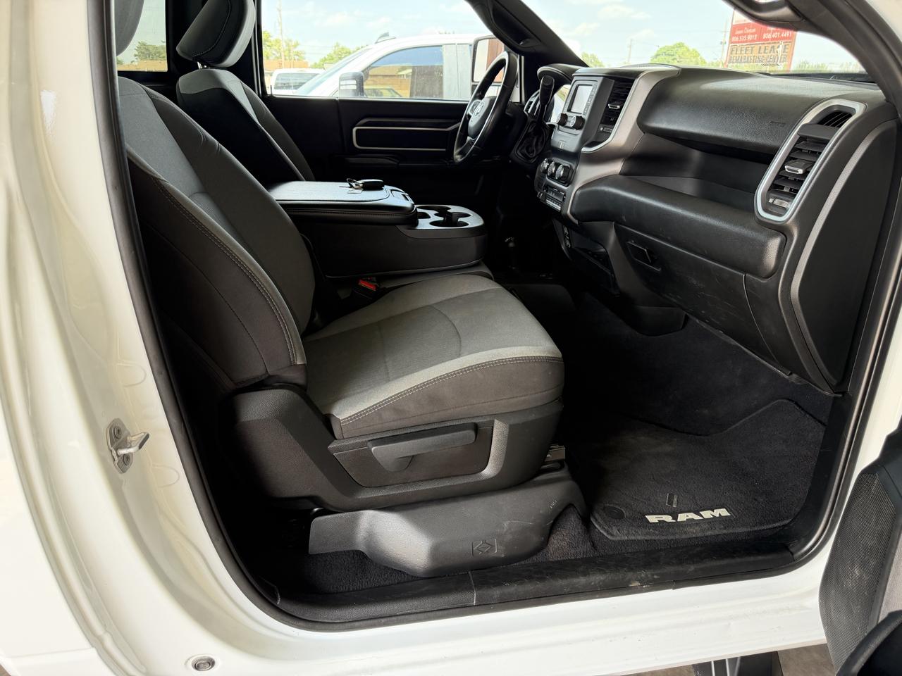 RAM 3500 Regular Cab 4WD 2024