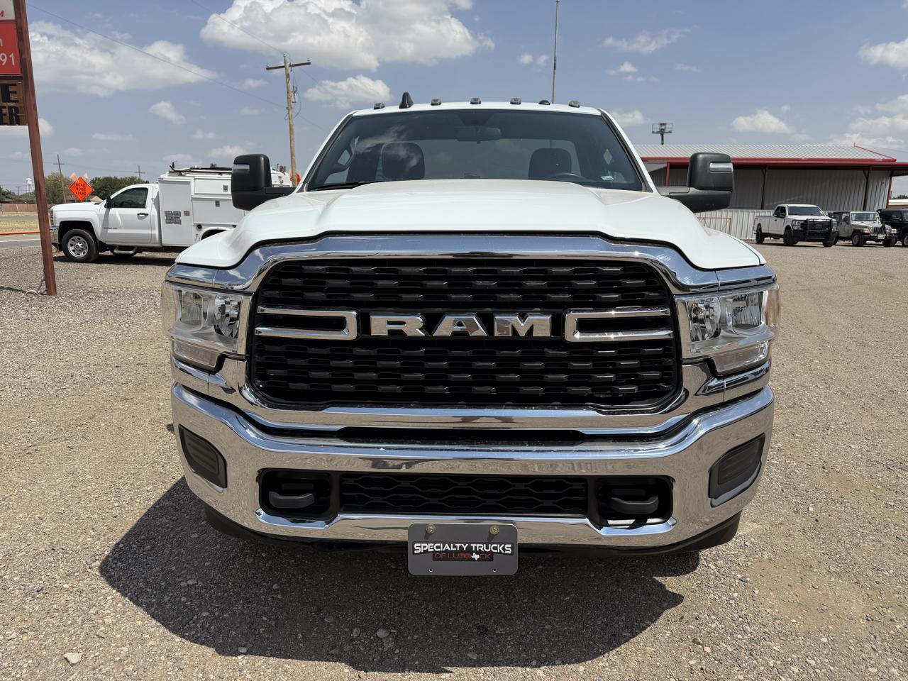 RAM 3500 Regular Cab 4WD 2024