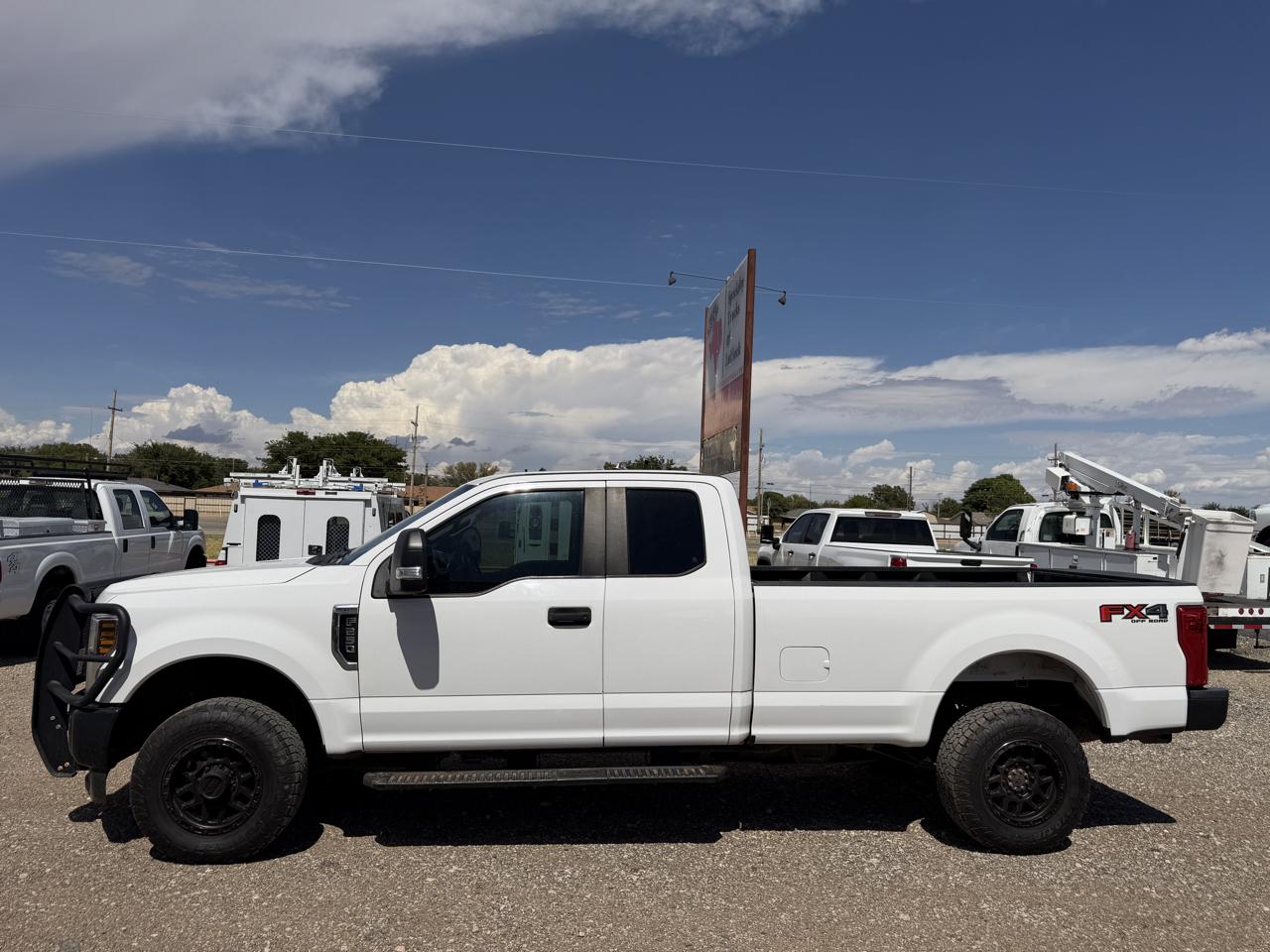 Ford F-250 SD XL SuperCab Long Bed 4WD 2019