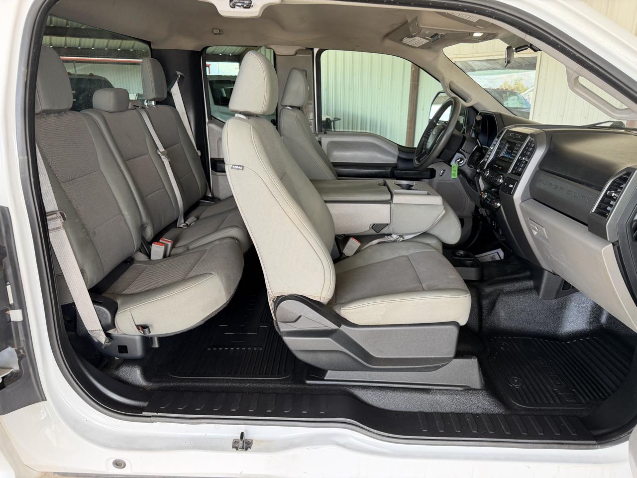 Ford F-250 SD XL SuperCab Long Bed 4WD 2019