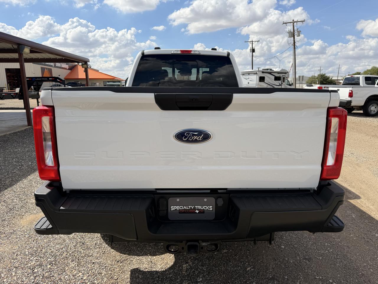 Ford F-250 SD XL Crew Cab Long Bed 4WD 2023