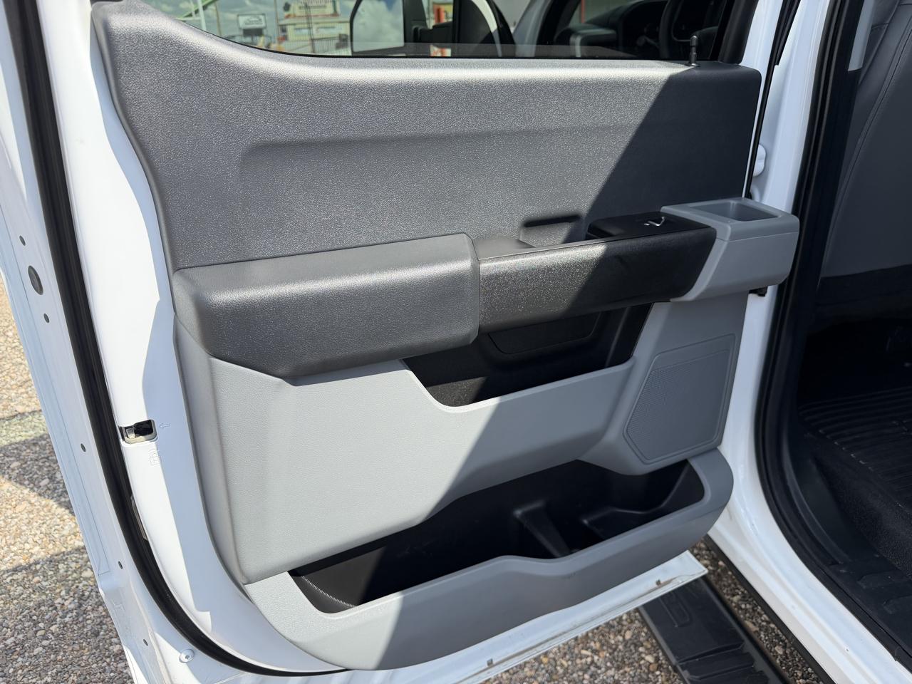 Ford F-250 SD XL Crew Cab Long Bed 4WD 2023