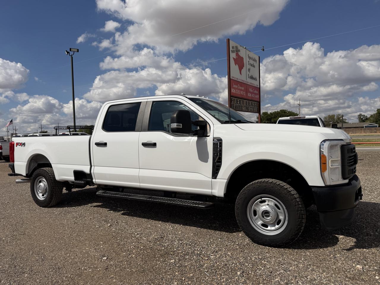 Ford F-250 SD XL Crew Cab Long Bed 4WD 2023