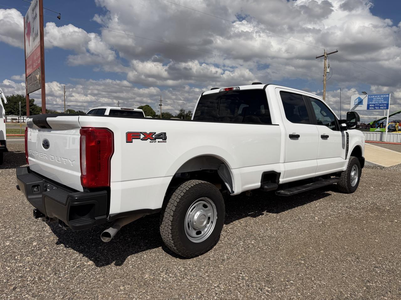 Ford F-250 SD XL Crew Cab Long Bed 4WD 2023