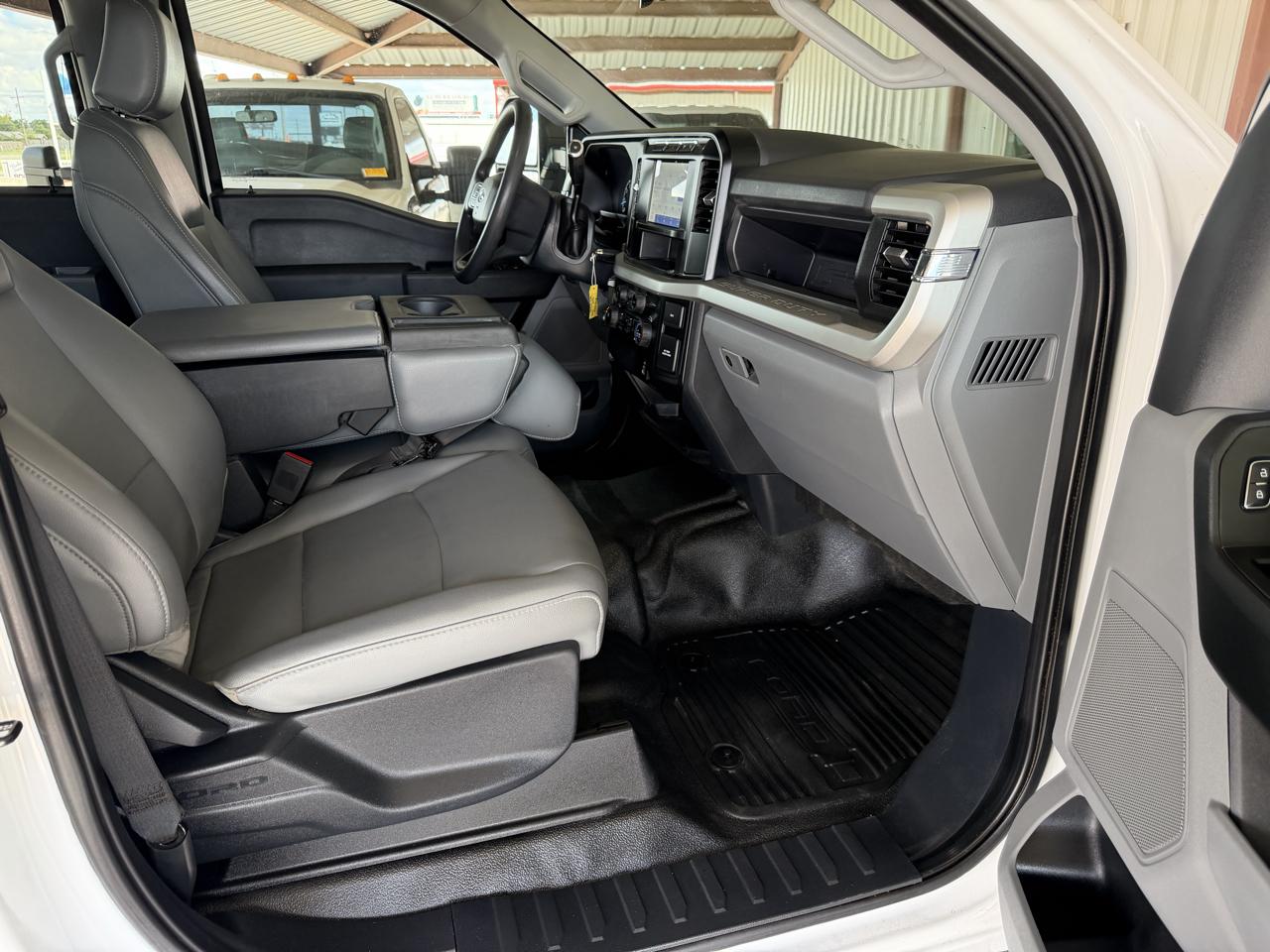 Ford F-250 SD XL Crew Cab Long Bed 4WD 2023