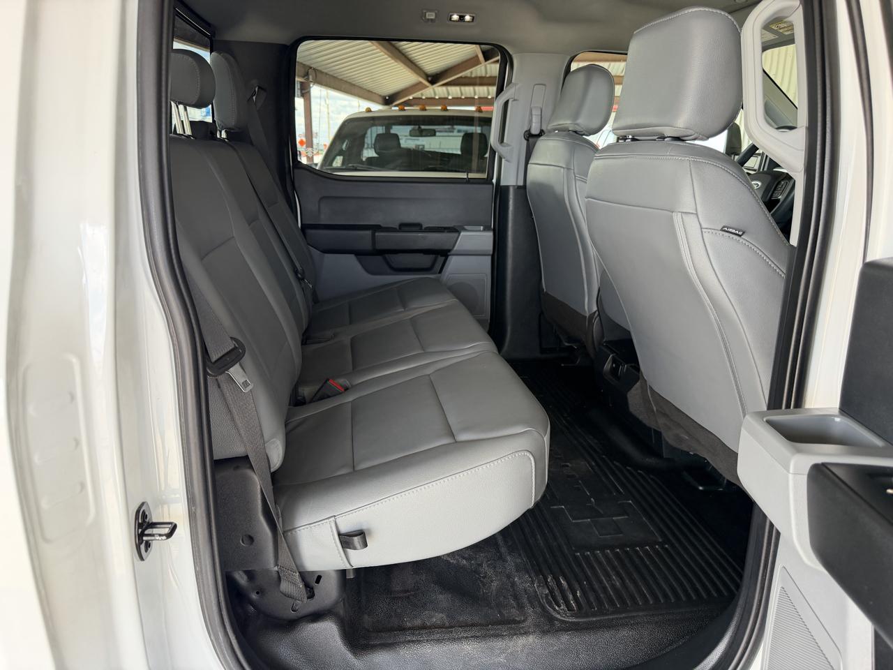 Ford F-250 SD XL Crew Cab Long Bed 4WD 2023
