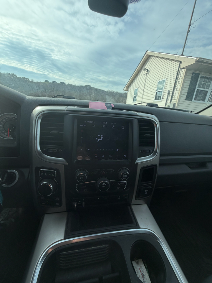 RAM 1500 Big Horn 4x4 Quad Cab 6'4" Box 2018