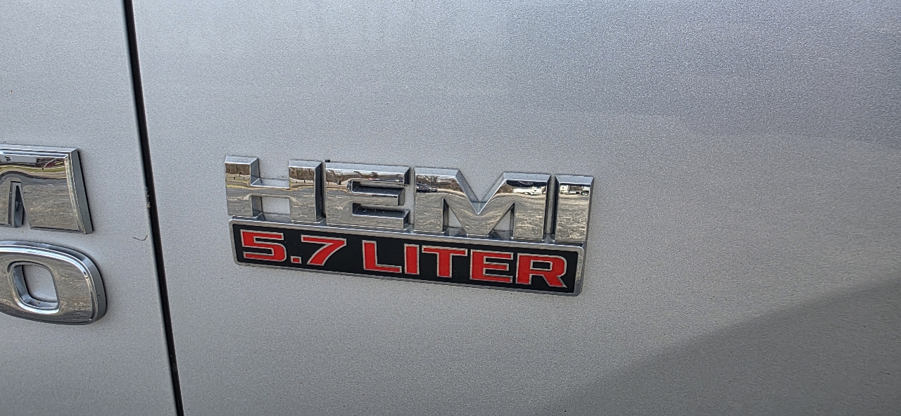 RAM 1500 Big Horn 4x4 Quad Cab 6'4" Box 2018