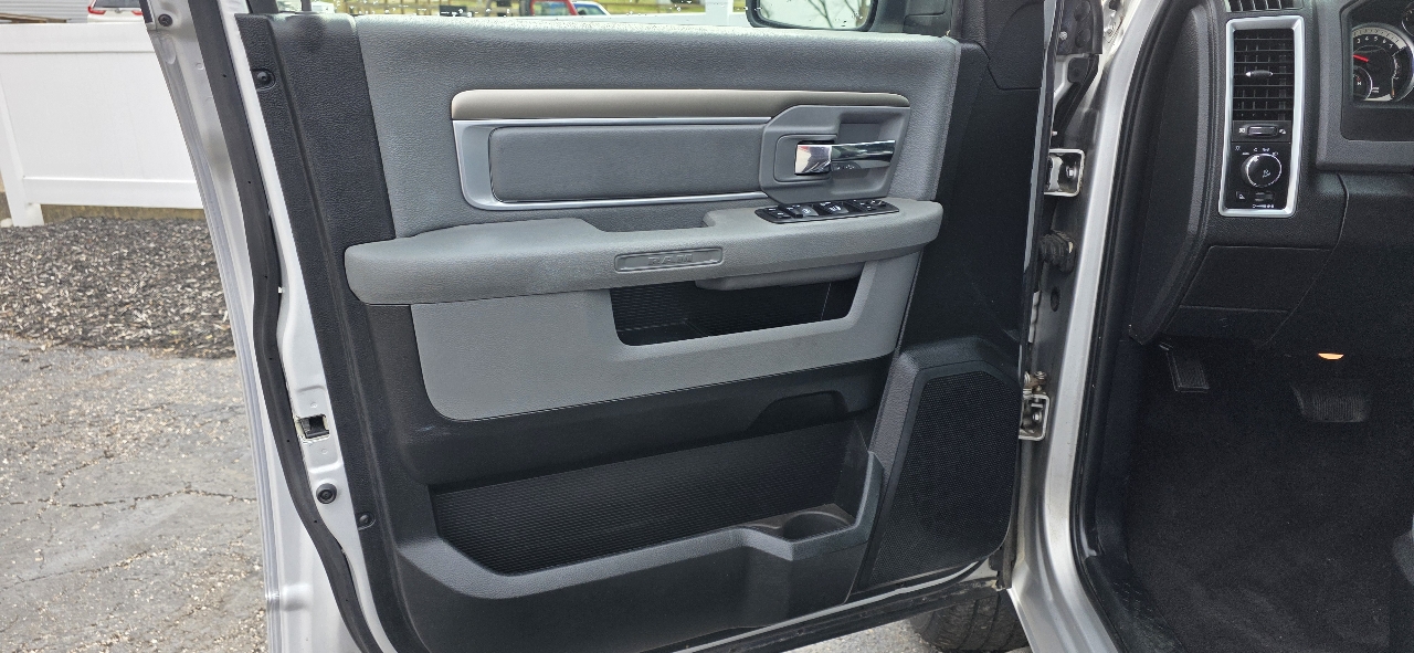 RAM 1500 Big Horn 4x4 Quad Cab 6'4" Box 2018