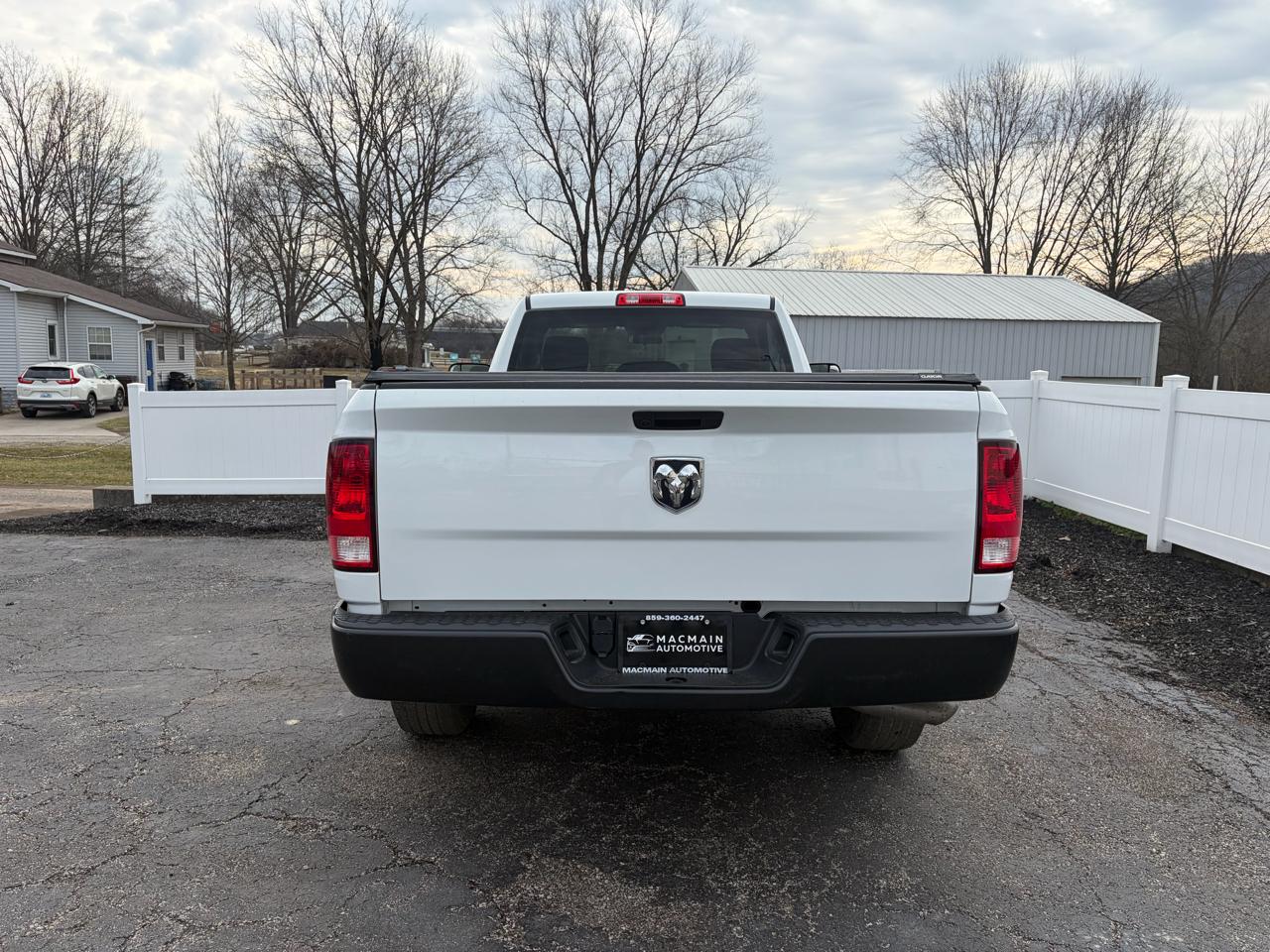 RAM 1500 Classic Tradesman 4x2 Reg Cab 8' Box 2022