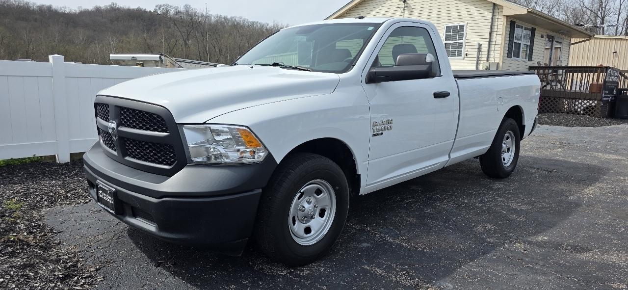 RAM 1500 Classic Tradesman 4x2 Reg Cab 8' Box 2022