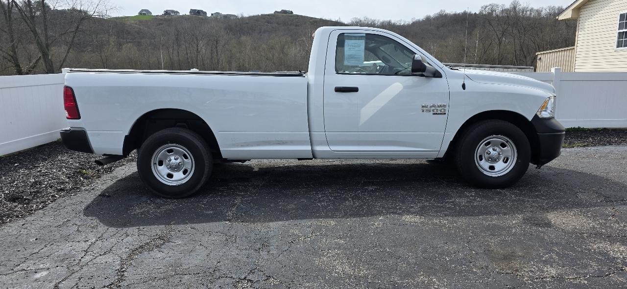 RAM 1500 Classic Tradesman 4x2 Reg Cab 8' Box 2022