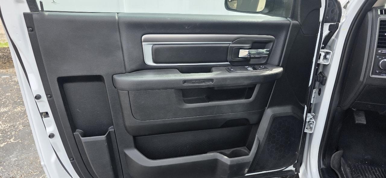 RAM 1500 Classic Tradesman 4x2 Reg Cab 8' Box 2022