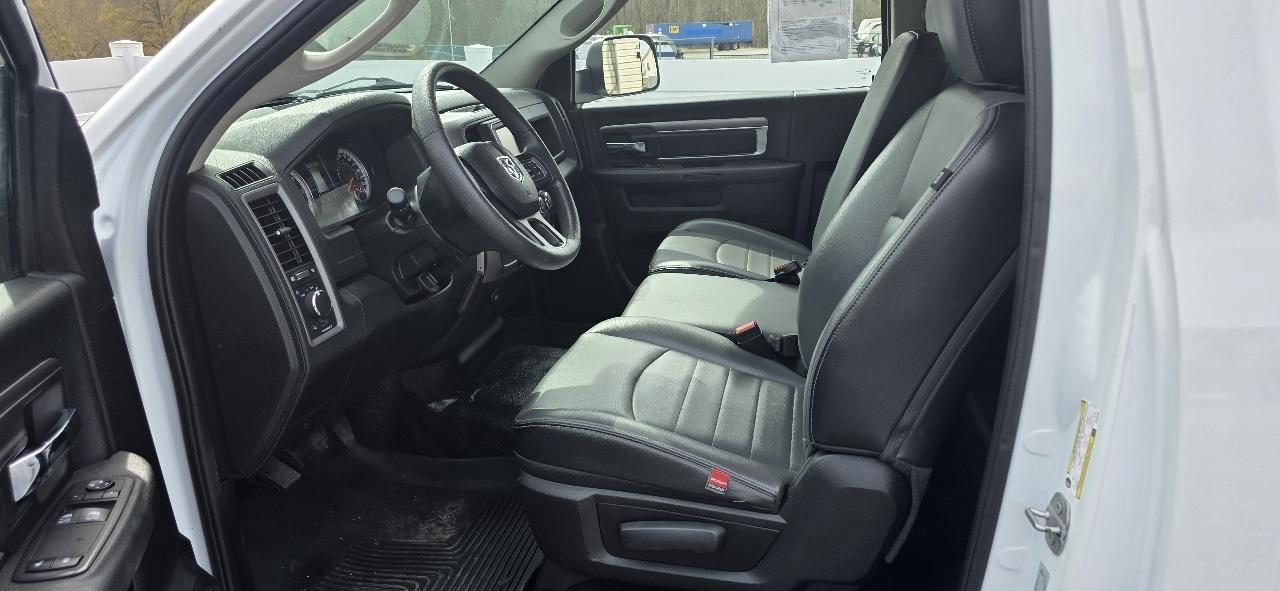 RAM 1500 Classic Tradesman 4x2 Reg Cab 8' Box 2022