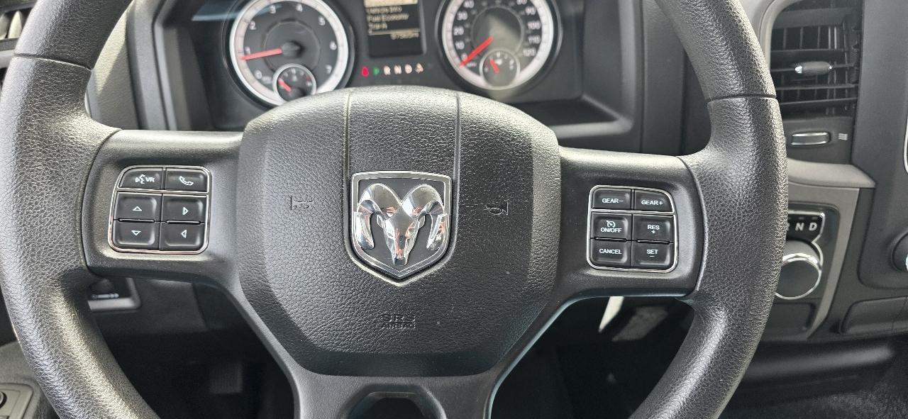 RAM 1500 Classic Tradesman 4x2 Reg Cab 8' Box 2022