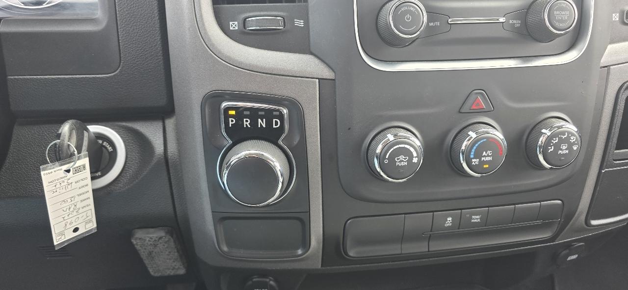 RAM 1500 Classic Tradesman 4x2 Reg Cab 8' Box 2022