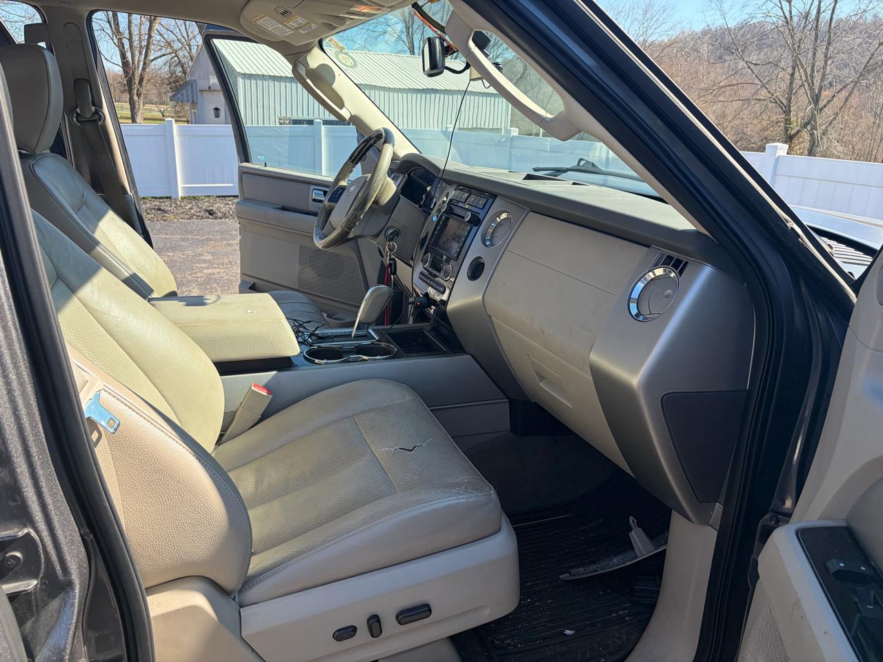 Ford Expedition EL 4WD 4dr Limited 2011