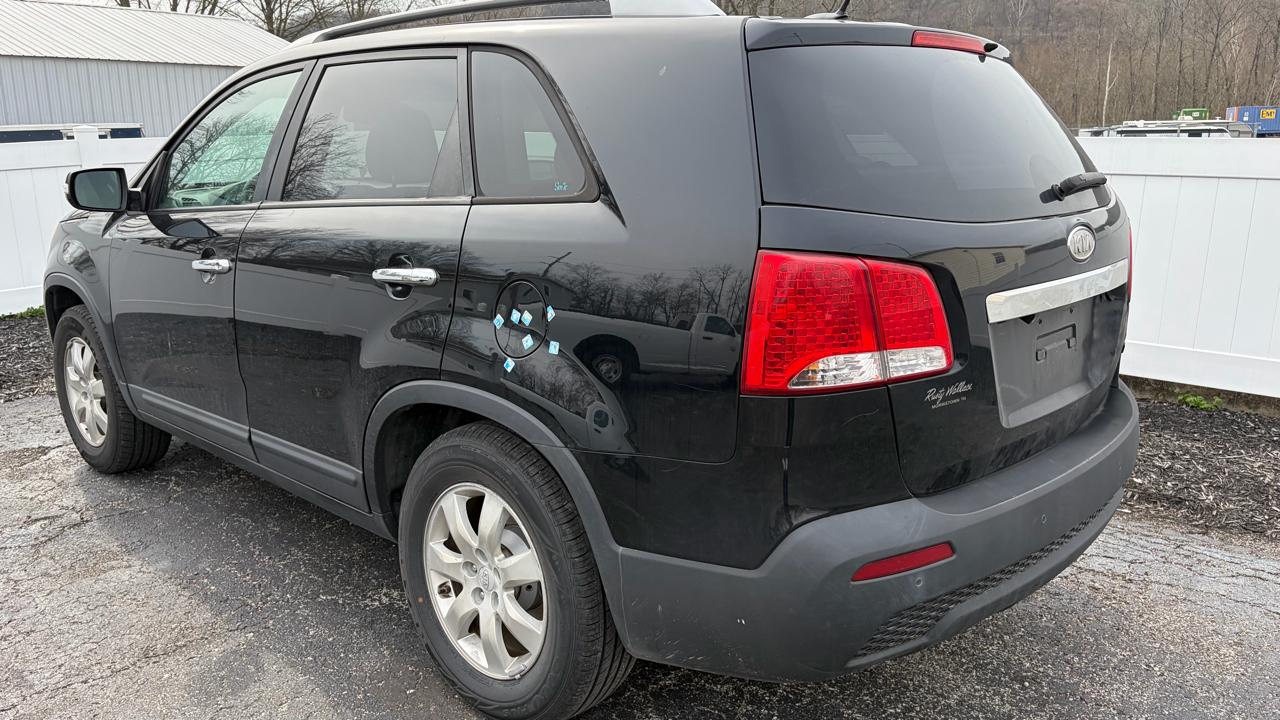 Kia Sorento 2WD 4dr I4 LX 2011