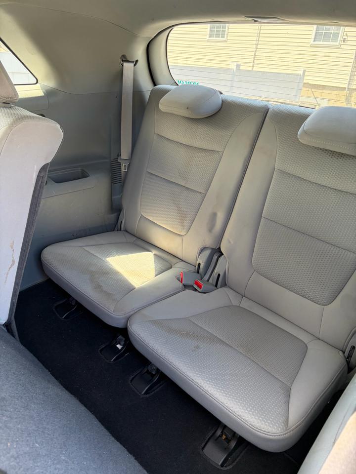 Kia Sorento 2WD 4dr I4 LX 2011