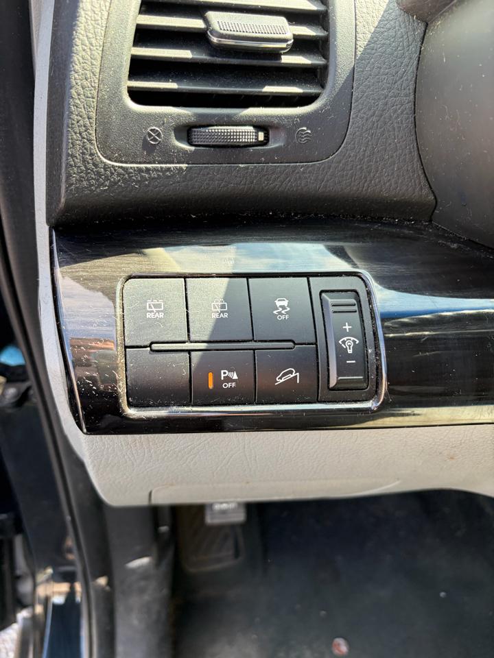 Kia Sorento 2WD 4dr I4 LX 2011