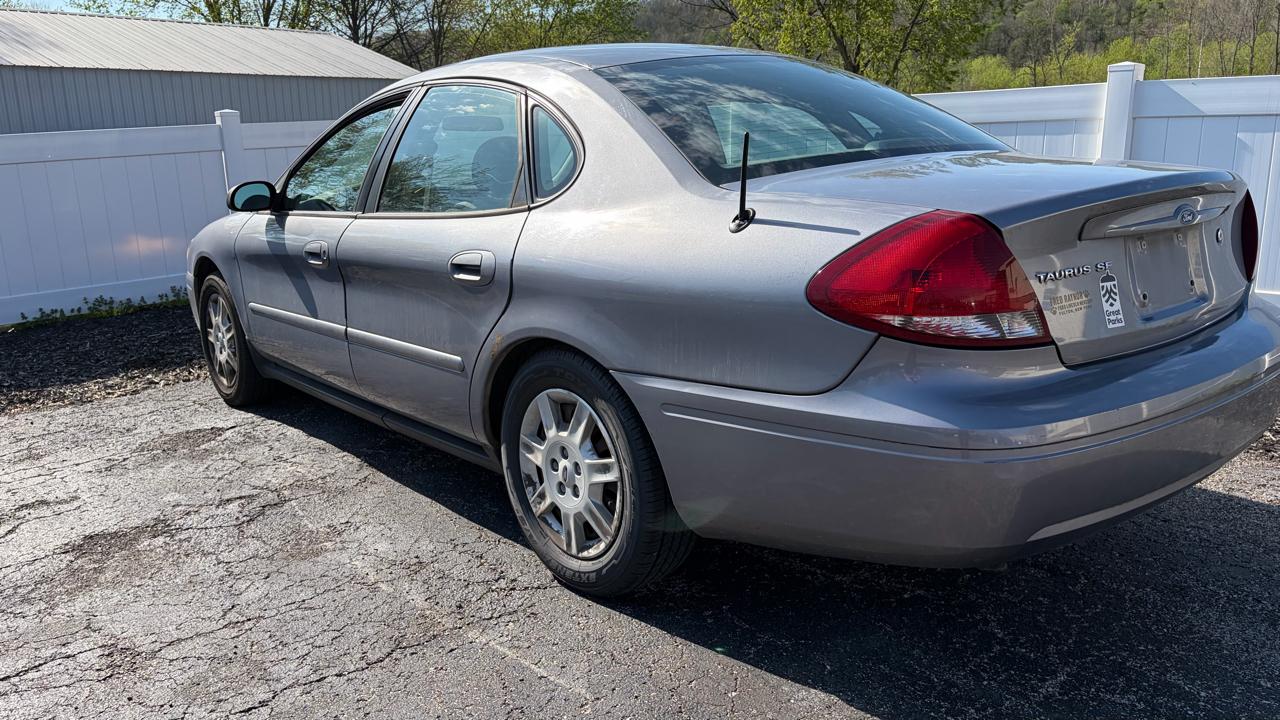 Ford Taurus 4dr Sdn SE 2007