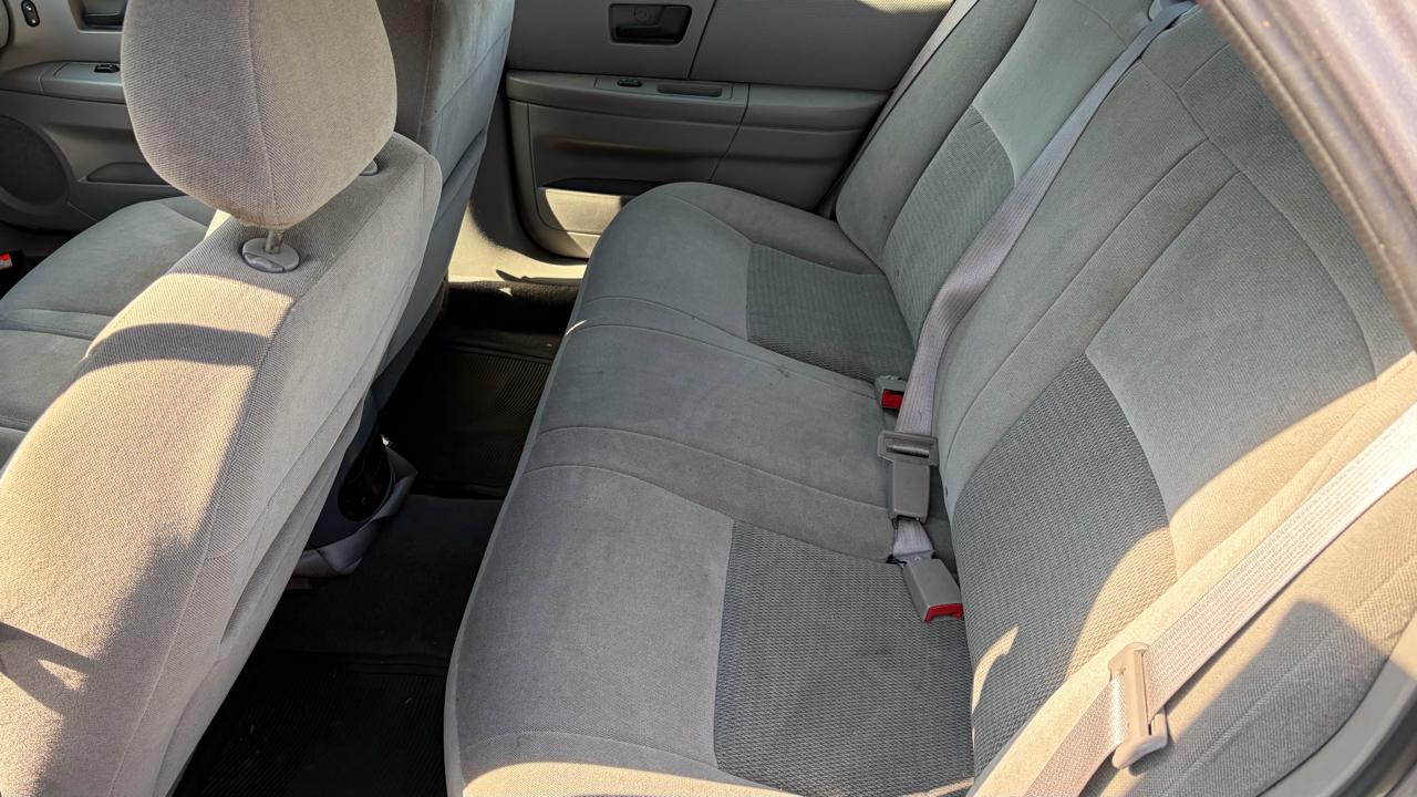 Ford Taurus 4dr Sdn SE 2007