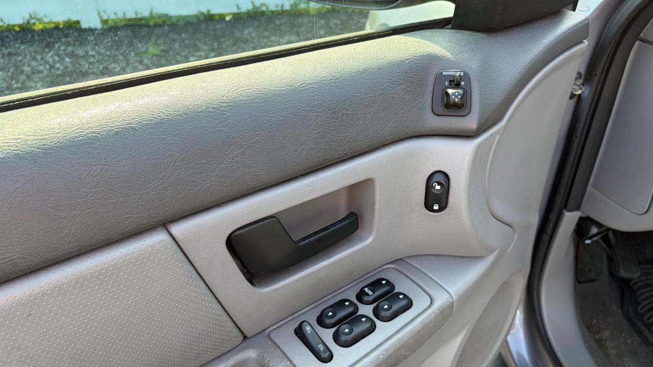 Ford Taurus 4dr Sdn SE 2007