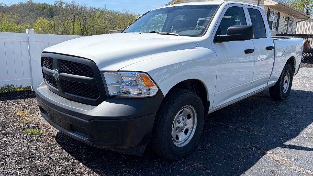 RAM 1500 Classic Tradesman 4x2 Quad Cab 6'4" Box 2021